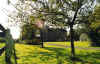 Chateau mit Fruchtb�umen.jpg (173068 octets)